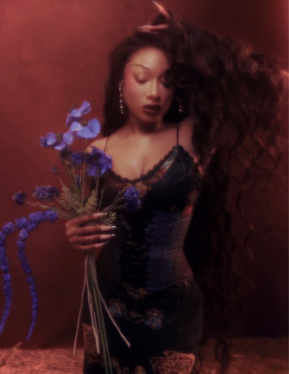 imoutaatownn's tweet photo. Hood Mona Lisa https://t.co/K6lWvpwBxV