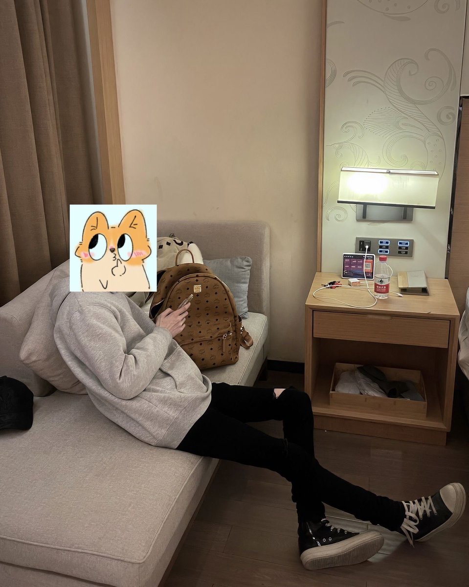 Duveos's tweet photo. 有没有想线下伺候的蠢猪 https://t.co/sQ15fLZrZS