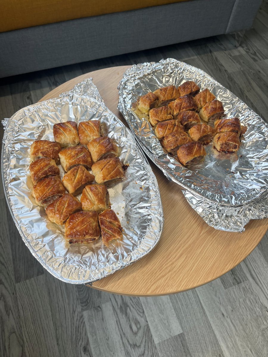 nfum_canterbury's tweet photo. A fantastic day at our @macmillancancer Coffee Morning today! ☕💚 

A huge thank you to everyone who donated, baked and bought cakes!

Every slice and every donation makes a difference! 🍰

#MacmillanCoffeeMorning #MacmillanCancerSupport #MakingADifference https://t.co/qSg0GIaNxa