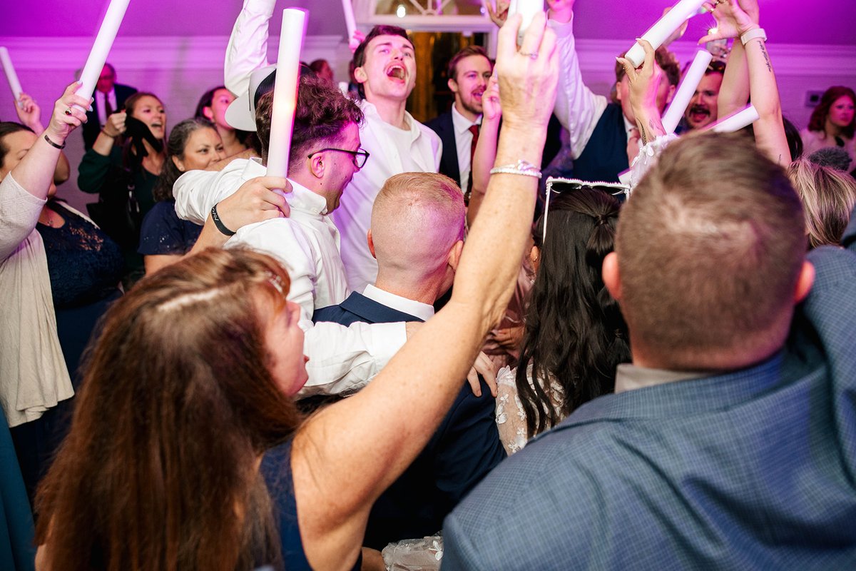DJJimmy_T's tweet photo. The dance floor is our rΓ©sumΓ©.
Β
Book Now: https://t.co/QHW2LUytju
Photography: @shiftedfocusphotography
Β
#DJJimmyT #BookToday #WeekendEvents #PartyPlanning #DJServices https://t.co/fXnBzTLtbI