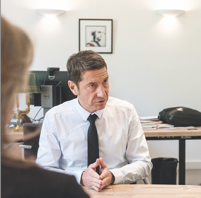 CerfiaFR's tweet photo. 🇫🇷💰 FLASH | « Le système actuel est devenu une pyramide de Ponzi », lance David Lisnard à propos des retraites, pointant notamment « l’effondrement des naissances ». https://t.co/RN79VmnFEk