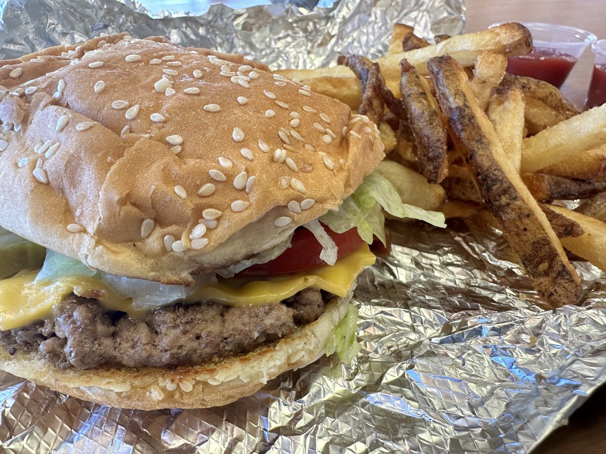 StopDropBox's tweet photo. Five Guys burgers > https://t.co/zHaMyjSN2N