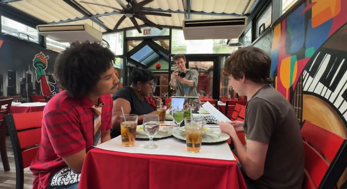 lerndsumshit's tweet photo. will looking at coy like that #loveislove https://t.co/XbtiKhCkFV