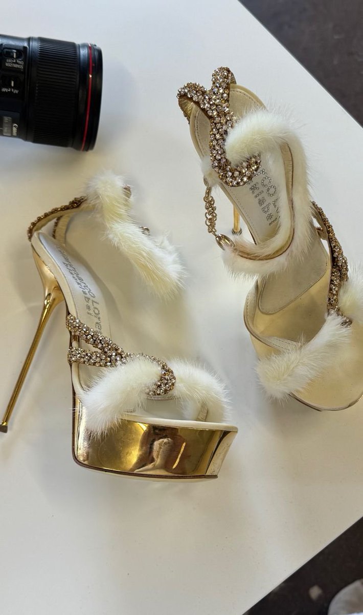 H3art0fChrom3's tweet photo. ☆Gianmarco Lorenzi Platform Fur Heels https://t.co/unAmnF7t7g