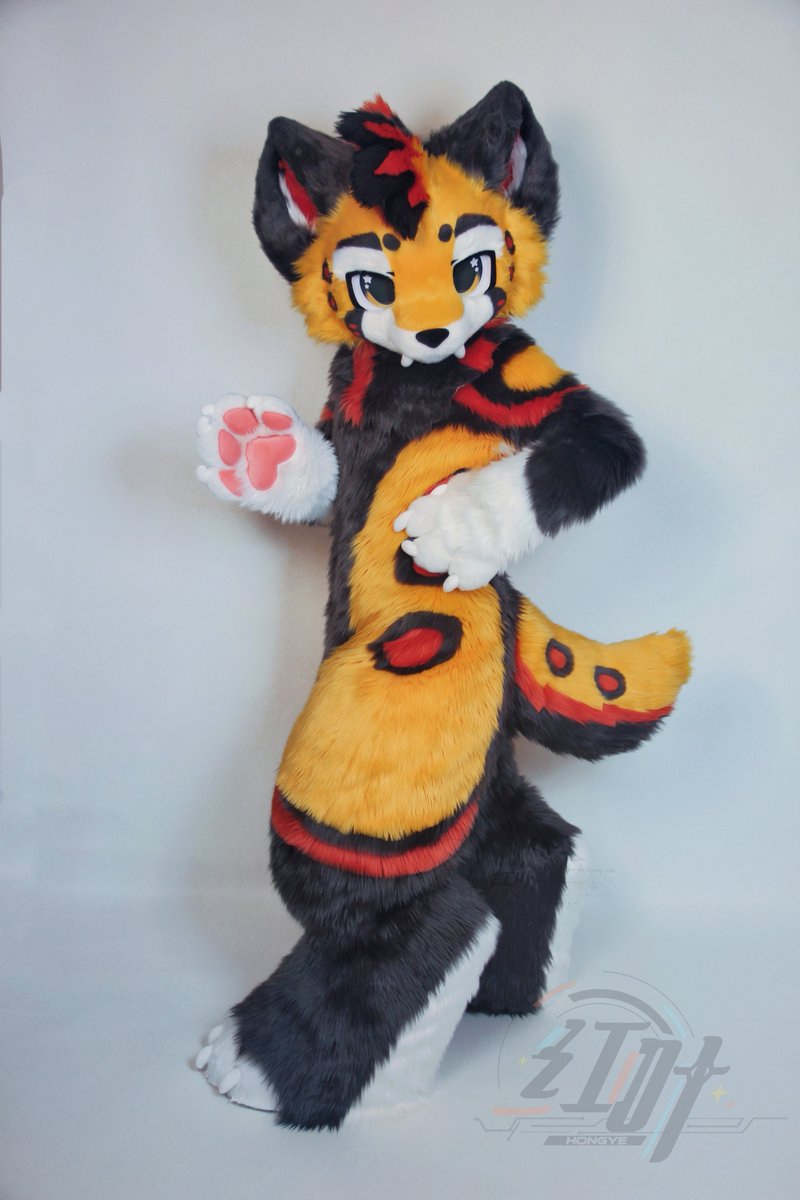 hongyetutu_'s tweet photo. commission！🐯🦷❤️🧡🖤
owner：@StarBurstSaber
#fursuit #fursuits #fursuiter #fursuitmake #fursuitcommission #furry #furryart #kemono #FursuitEveryday https://t.co/PePrVMocHh