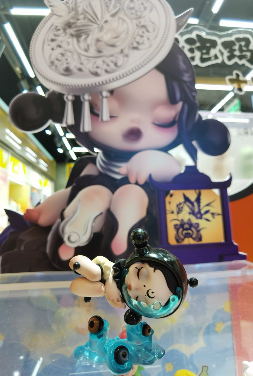 muhiqbal_789's tweet photo. Whoa, opened a blind box and got a broken item—my thumb’s all red from tearing the packaging, I’m so frustrated!， https://t.co/7WAzMW2HSk
