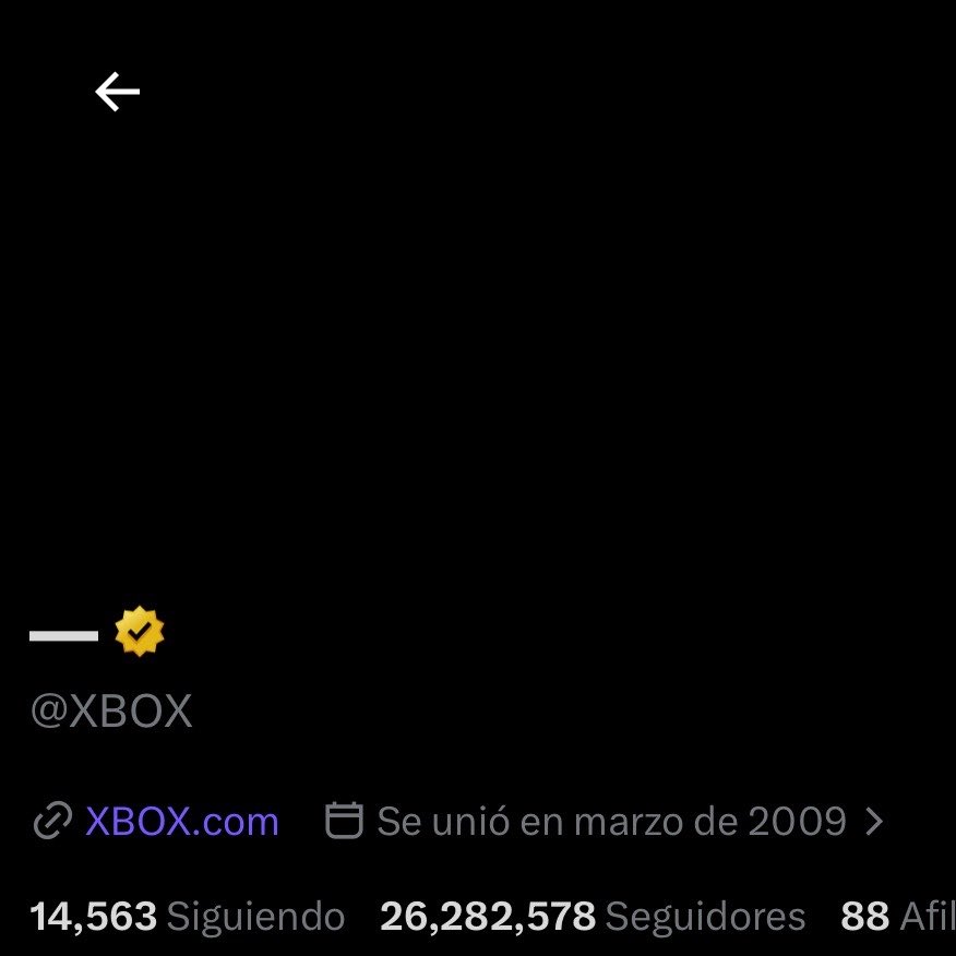 InfoXbox_'s tweet photo. La cuenta oficial de Xbox ha cambiado su nombre, su foto de perfil y el banner a un color totalmente oscuro, sin razón aparente. 

¿Que están tramando @XBOX? 🤔🤔 https://t.co/vTdUA2JpBk