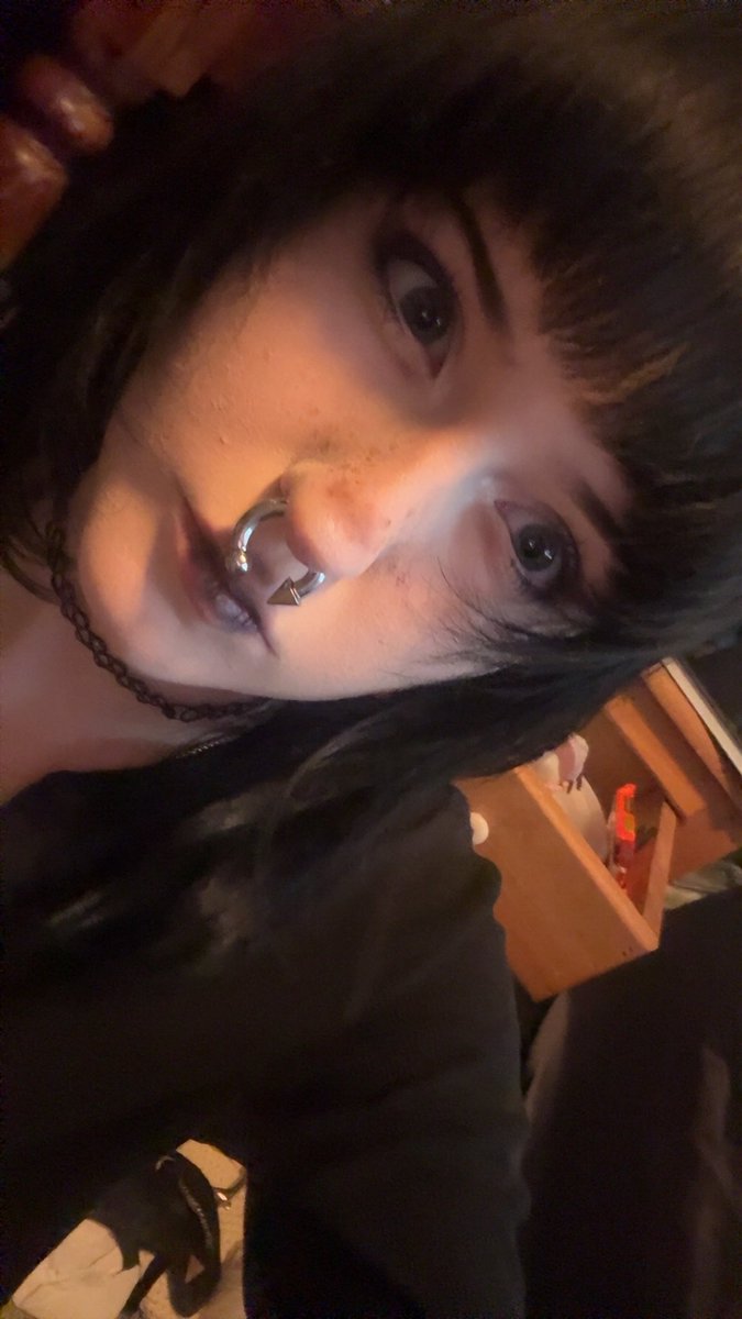 pwkeparty's tweet photo. I feel like i guci maine in 2006 #egirl https://t.co/cs5m8Nm980