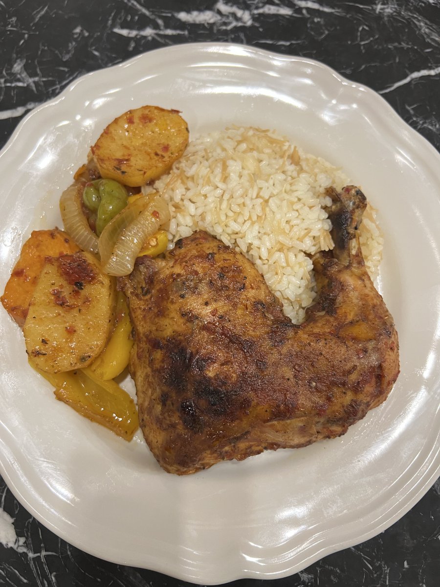 kossomKFC's tweet photo. الوووو https://t.co/sCzlMYWKLU