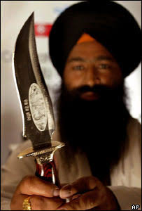 jaamzbond's tweet photo. @NhsWoman @buc97552 AHH! Young Brit boys with a pocketknife and fishing poles BAD, but Sikhs with Kirpan GOOD! Understood https://t.co/Q54VcQXNMJ
