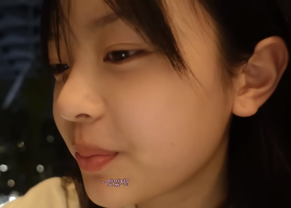 Haaannnii1's tweet photo. 너무예쁘고보고싶네요 https://t.co/6WziCUGTQP
