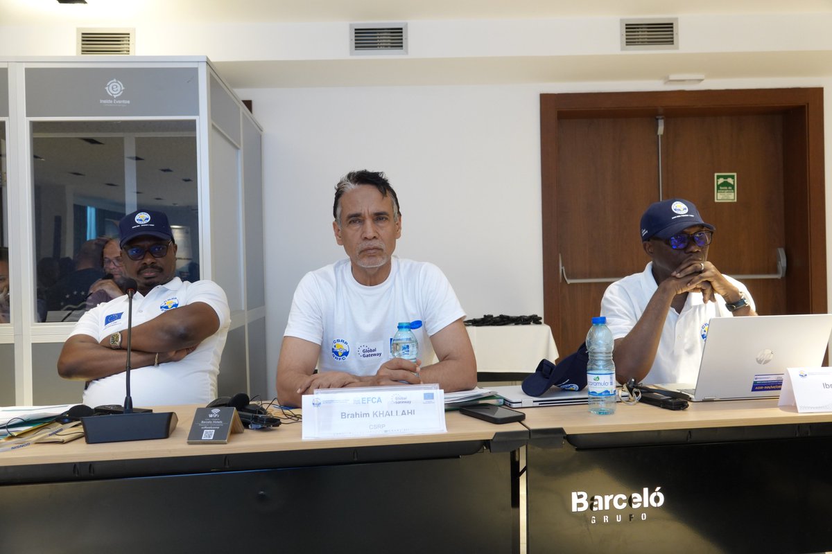 CSRP2016's tweet photo. Jour 2 du Groupe de Travail SCS de la CSRP à Praia (programme WASOP). Au programme de la matinée : restitution des ateliers de la veille et immersion sur le terrain avec la visite du Port de Praia et du centre COSMAR. #CSRP #WASOP https://t.co/LIQkXhgqO0