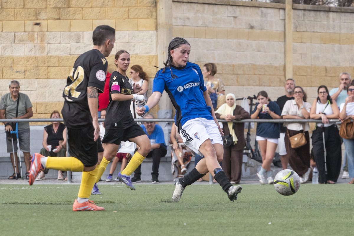 _cdsfemenino's tweet photo. 🔝 ¡El debut soñado de 𝑹𝒐𝒔𝒂 𝑯𝒆𝒓𝒏𝒂𝒏𝒅𝒐! 

⚽️⚽️ ¡Doblete en su estreno con el Club Deportivo! 

#CDSFemenino https://t.co/fGItl4s1kr