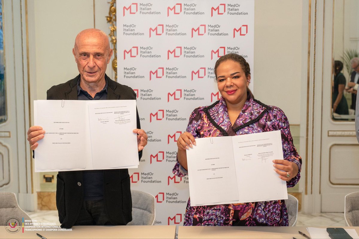 RDC_Minafet's tweet photo. 🇨🇩🇮🇹 Ce mardi 29 septembre 2026, à Rome, S.E. Madame Thérèse Kayikwamba Wagner (@RDCongoMAE), Ministre d'État, Ministre des Affaires Etrangères, Coopération Internationale, Francophonie et Diaspora Congolaise, a pris part à la séance de signature du Mémorandum d'entente entre le Gouvernement de la République démocratique du Congo et MED'OR, en présence de M. Marco Minniti. Elle a procédé, aux côtés du Président de MED'OR, à la signature du Protocole d'accord, qui définit le cadre général de partenariat et les principes directeurs régissant les consultations futures entre les deux parties.

La Ministre d'État a salué la signature de cet instrument, qui vient mettre fin à une léthargie et réchauffer le partenariat tout en soulignant qu'il ne doit pas être « un accord de plus signé pour être gardé dans les tiroirs ». Elle a insisté sur la nécessité d'impulser une nouvelle dynamique dans la coopération bilatérale RDC-Italie, à travers la facilitation du dialogue stratégique, l'organisation de séminaires et d'ateliers d'études, ainsi que l'identification de projets axés sur le renforcement des capacités sectorielles et la coopération au développement.

Les axes phares retenus couvrent l'enseignement supérieur et les bourses, la cyber-résilience et les technologies avancées (cybersécurité, IA, spatial, télécommunications), l'analyse géopolitique et la sécurité, ainsi que le soutien aux politiques publiques et à l'intégration industrielle, notamment en appui au Plan Mattei. La Ministre d'État a conclu en proposant l'organisation, dès les prochains mois, d'actions d'impact majeur, missions d'experts, arrangements spécifiques et manifestations d'intérêt du secteur privé pour une coopération plus stratégique, plus tangible et plus structurée entre la RDC et l'Italie.

@Presidence_RDC 
@PrimatureRDC 
@Com_mediasRDC
