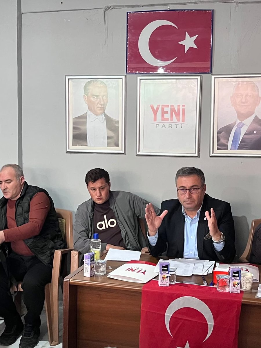 ozgurletokat's tweet photo. #YeniParti #Sulusaray İlçe Binamız açıldı ve 1. Olağan Kongremiz coşkuyla yapıldı. Divan Başkanı olan merkez ilçe başkanımız  Aytekin Ayan emeği geçen herkese teşekkür etti. https://t.co/w9bqytayyl