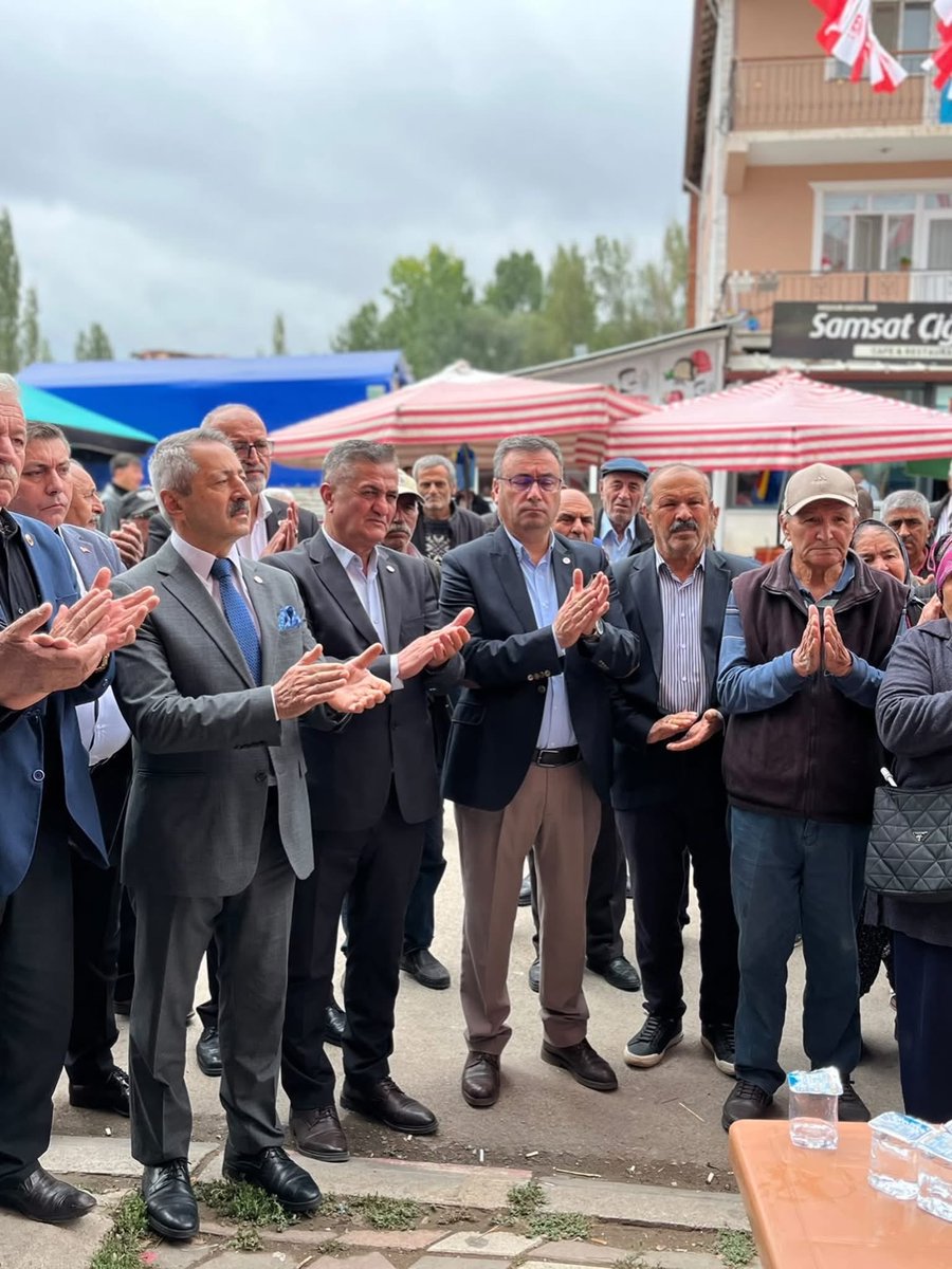 ozgurletokat's tweet photo. #YeniParti #Sulusaray İlçe Binamız açıldı ve 1. Olağan Kongremiz coşkuyla yapıldı. Divan Başkanı olan merkez ilçe başkanımız  Aytekin Ayan emeği geçen herkese teşekkür etti. https://t.co/w9bqytayyl