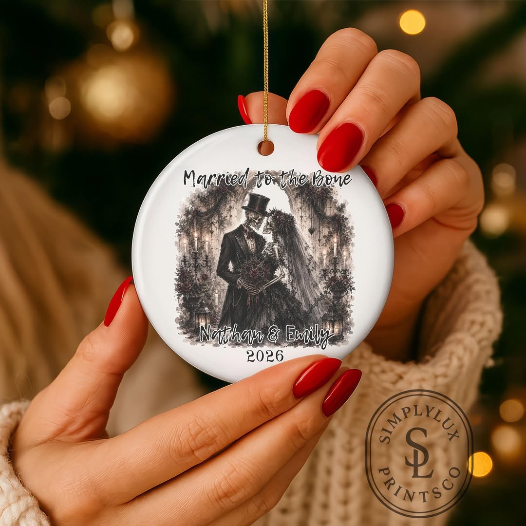 ValenciaLajg's tweet photo. Love knows no bounds, not even in the afterlife. Celebrate your eternal bond with our personalized Married to the Bone ornament—a charming gothic keepsake that adds a spooky twist to your Christmas tree and honors your “til-death-do-us-part” https://t.co/dumCvwZFDx
