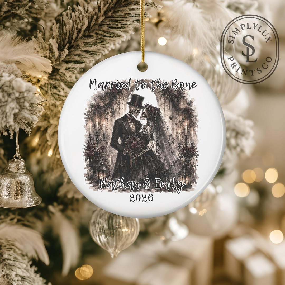 ValenciaLajg's tweet photo. Love knows no bounds, not even in the afterlife. Celebrate your eternal bond with our personalized Married to the Bone ornament—a charming gothic keepsake that adds a spooky twist to your Christmas tree and honors your “til-death-do-us-part” https://t.co/dumCvwZFDx
