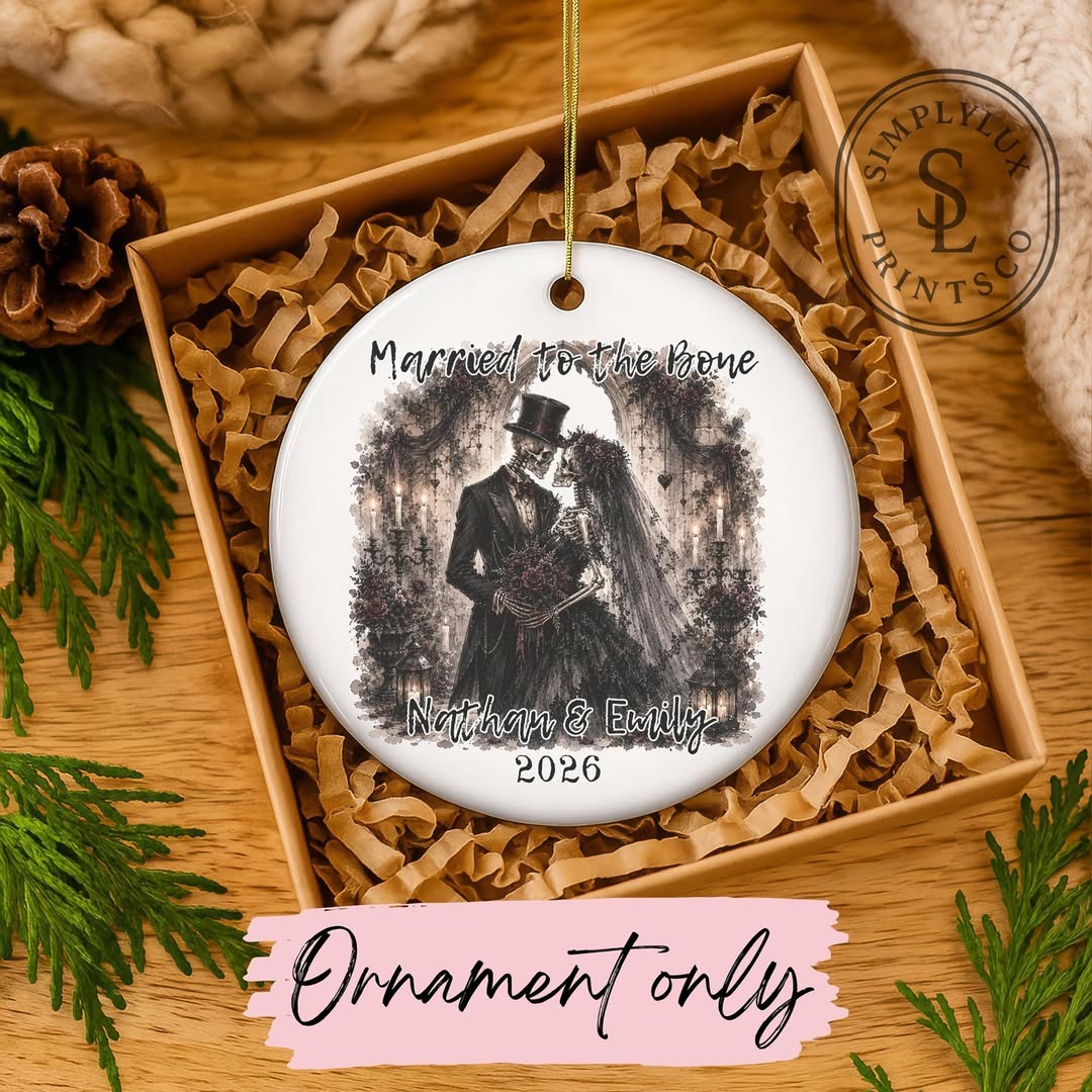 ValenciaLajg's tweet photo. Love knows no bounds, not even in the afterlife. Celebrate your eternal bond with our personalized Married to the Bone ornament—a charming gothic keepsake that adds a spooky twist to your Christmas tree and honors your “til-death-do-us-part” https://t.co/dumCvwZFDx