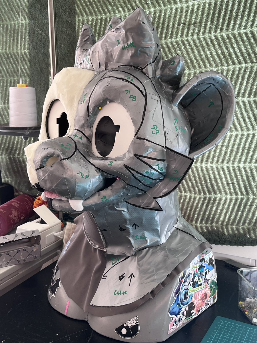 sheenitude's tweet photo. Started on my very first primate this week🙈 https://t.co/VYC2QdgGJ8