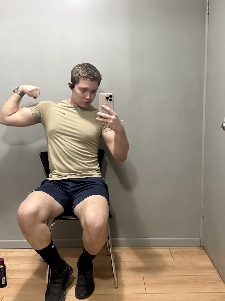 VAdrian2024's tweet photo. #gym #model https://t.co/wUK7pxMGwQ