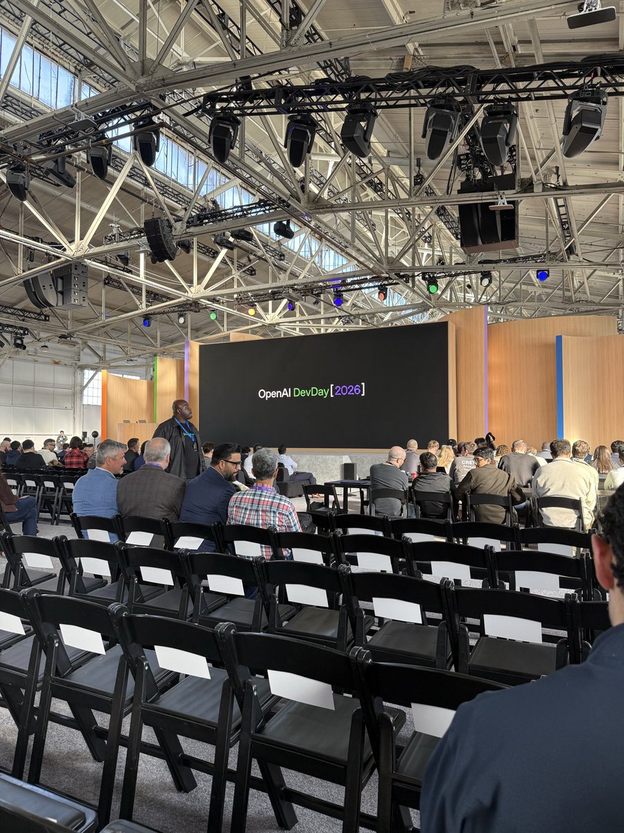 shahab_cha's tweet photo. Getting ready for Dev Day https://t.co/9Ob1bSwoMT