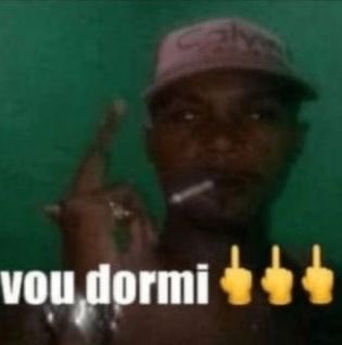 gabitexz's tweet photo. tmnc pegar onibus lotado deveria ser crime como q pode os cara n passa um perfume, n toma um banho pqpkkk https://t.co/ezPDM7MTAI