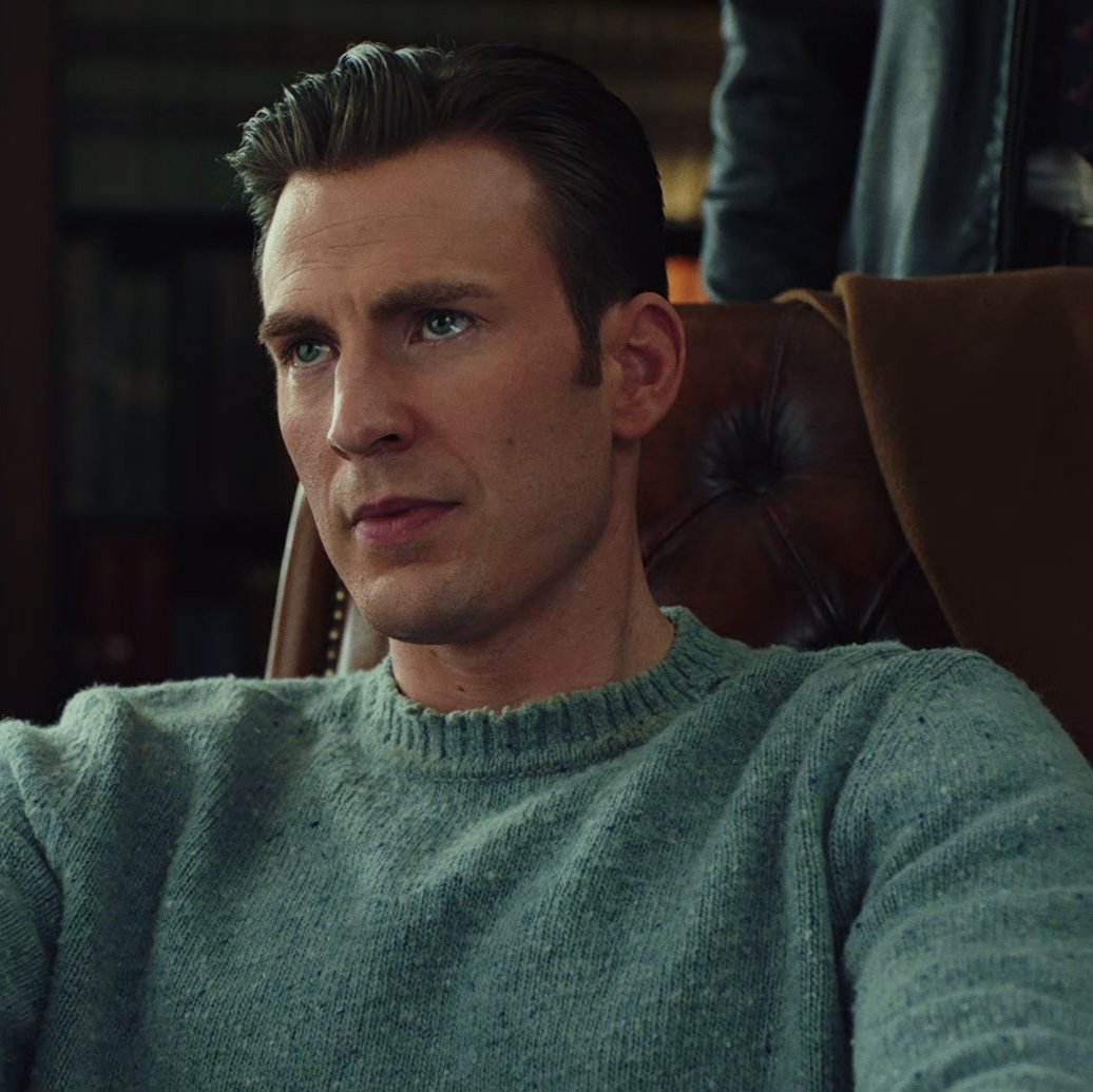Astronautstorm's tweet photo. Chris Evans as Hugh Ransom Drysdale in Knives Out. https://t.co/6ZZIwJ6dY2