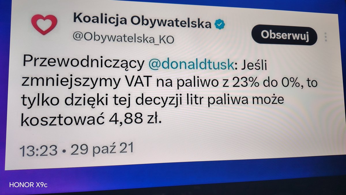 Andrew14148442's tweet photo. @Kris_Poznanski @Piotr433 Przez rok były obniżone akcyza i VAT i potrafili ?!Tusk obiecywał czy nie paliwo 5,19 ?! Wtedy nie trzeba była ubezpieczać?! Czyli jak zwykle kłamał i to ci się podoba?! https://t.co/UCDz3w22ag