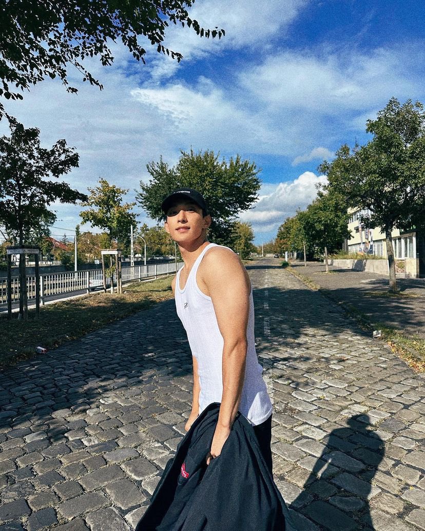 timefordk's tweet photo. 230930 도겸 인스타그램 #dkig
Budapest🤍 https://t.co/GOleGvAB1A
