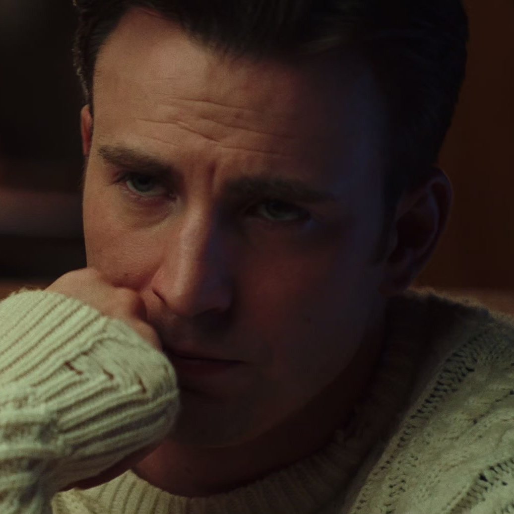 Astronautstorm's tweet photo. Chris Evans as Hugh Ransom Drysdale in Knives Out. https://t.co/d2SU2jczEr