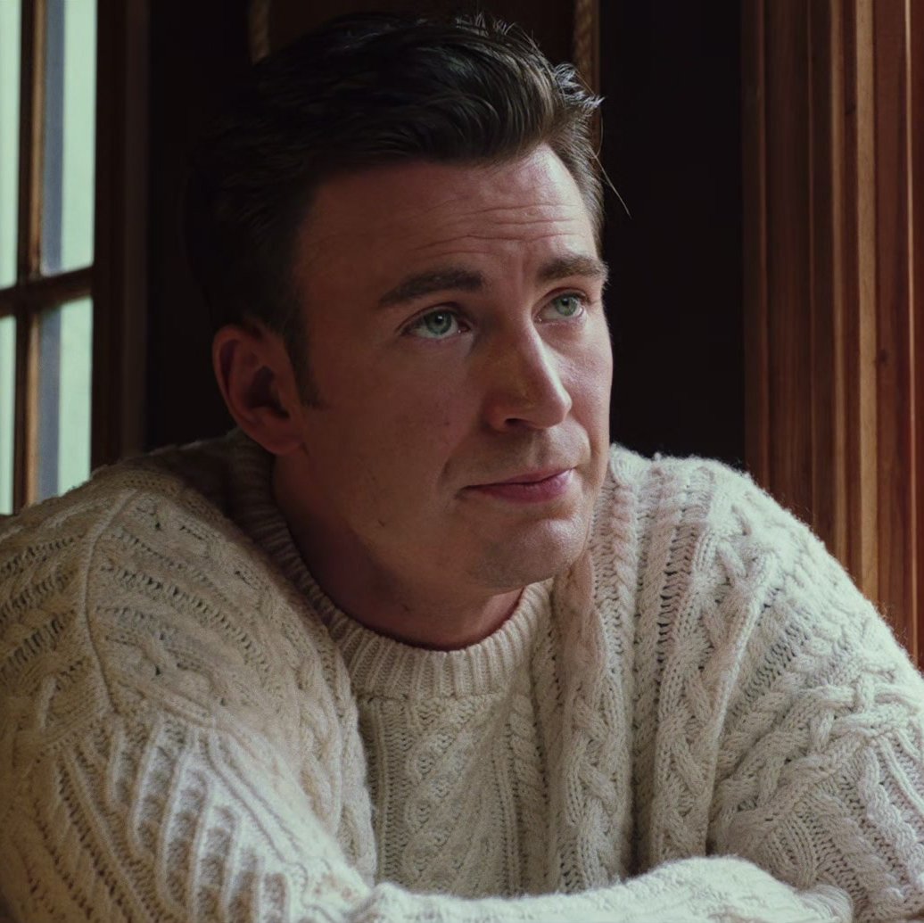 Astronautstorm's tweet photo. Chris Evans as Hugh Ransom Drysdale in Knives Out. https://t.co/GYDBLSxNNB