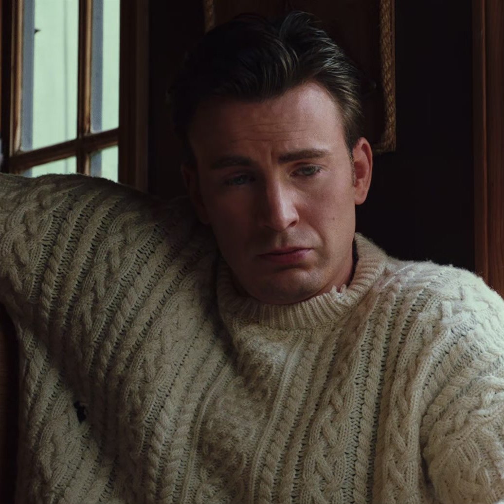 Astronautstorm's tweet photo. Chris Evans as Hugh Ransom Drysdale in Knives Out. https://t.co/GYDBLSxNNB