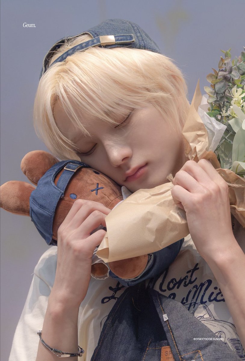 iwondermjh's tweet photo. 내 복숭아 무르익어 가는 과정🫳🏻💗 https://t.co/ro5MVWyM90