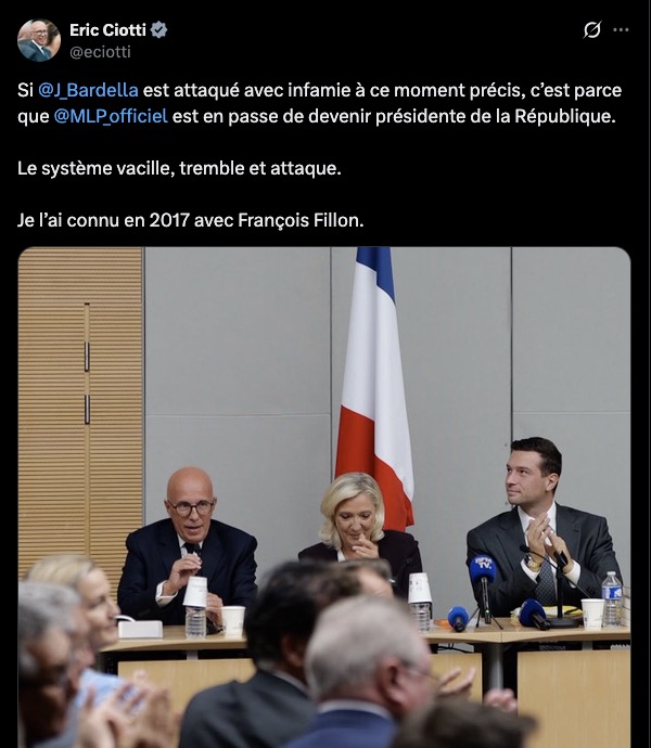Nain_Portekoi's tweet photo. Eric Ciotti assimile les révélations de Médiapart sur Jordan Bardella à celles du Canard Enchainé sur François Fillon.
Sauf que Fillon était coupable de tout ce qu'on lui reprochait.
C'est ce qu'on appelle se tirer une balle dans le pied. https://t.co/r4gyb4XTkf