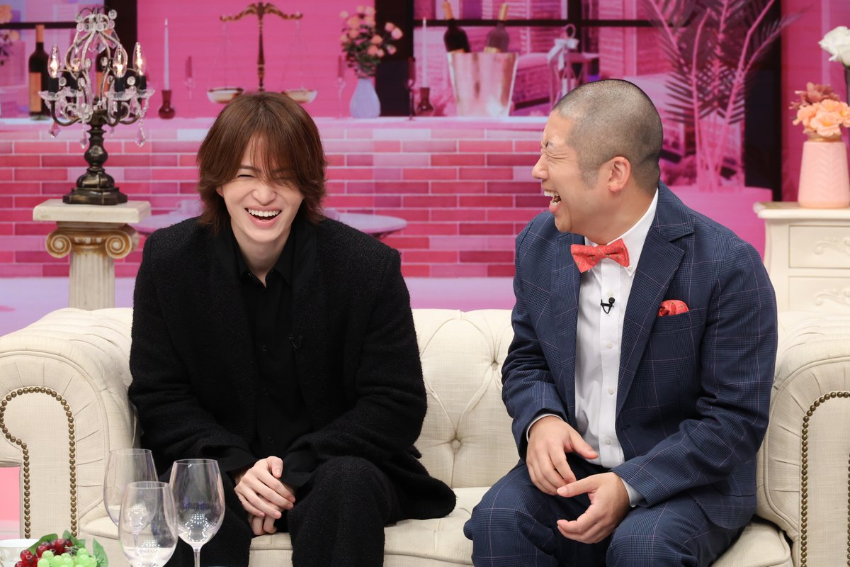 TVGweb's tweet photo. 10/2放送「アベレー女」第2弾
timelesz・菊池風磨＆
ハライチ・澤部佑インタビュー✍️🏻
---

「500円玉貯金も立派な資産運用」
菊池の主張に澤部が反論👀
庶民的な金銭感覚も明らかに

自身の”アベレージ（平均）”な部分は…💭
「1日に2000円いかないくらい」

https://t.co/IFYhVGnpUk

#アベレー女 https://t.co/3yvAxExeZ4