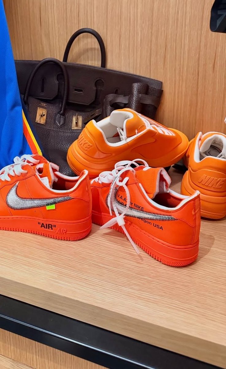 NickDePaula's tweet photo. Shai Gilgeous-Alexander debuted a new Nike-branded SHAI 001, along with a Virgil Abloh Archive x Nike AF1 at media day: https://t.co/pcmUR7O0Ce