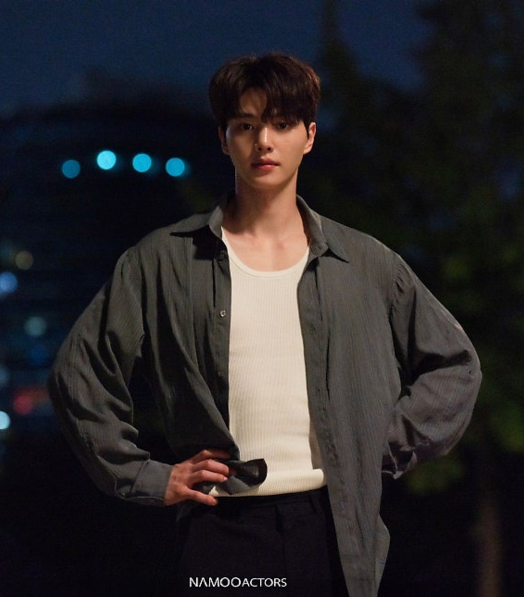 now_love_'s tweet photo. 송강 맨날진짜 나무카메라만 발견하면 그냥잇다가도 🙂이렇게 웃어줌,.. https://t.co/h2JM8v49sg
