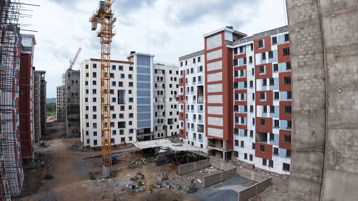 ray_omollo's tweet photo. A leader who worries first about the safety of the chicken risks ending up with a brood of fowls instead of a thriving community. 

The Funyula Affordable Housing Project (AHP) in Busia County takes the opposite approach, placing decent housing, safety and the well-being of citizens at the heart of development.

Construction of the 955-unit development across 10 residential blocks is complete, with painting and final finishes underway, ahead of official commissioning and handover to new homeowners.

The estate combines social, affordable and market-rate homes, widening access to dignified housing for different income groups.

Residents will enjoy a fully serviced community with reliable water, secure perimeter walls, cabro-paved roads, landscaped spaces, a children's play area and commercial facilities. 

The State Department for Internal Security and National Administration is also supporting the project by strengthening community safety measures around the emerging estate, helping create conditions for a secure and stable residential environment.