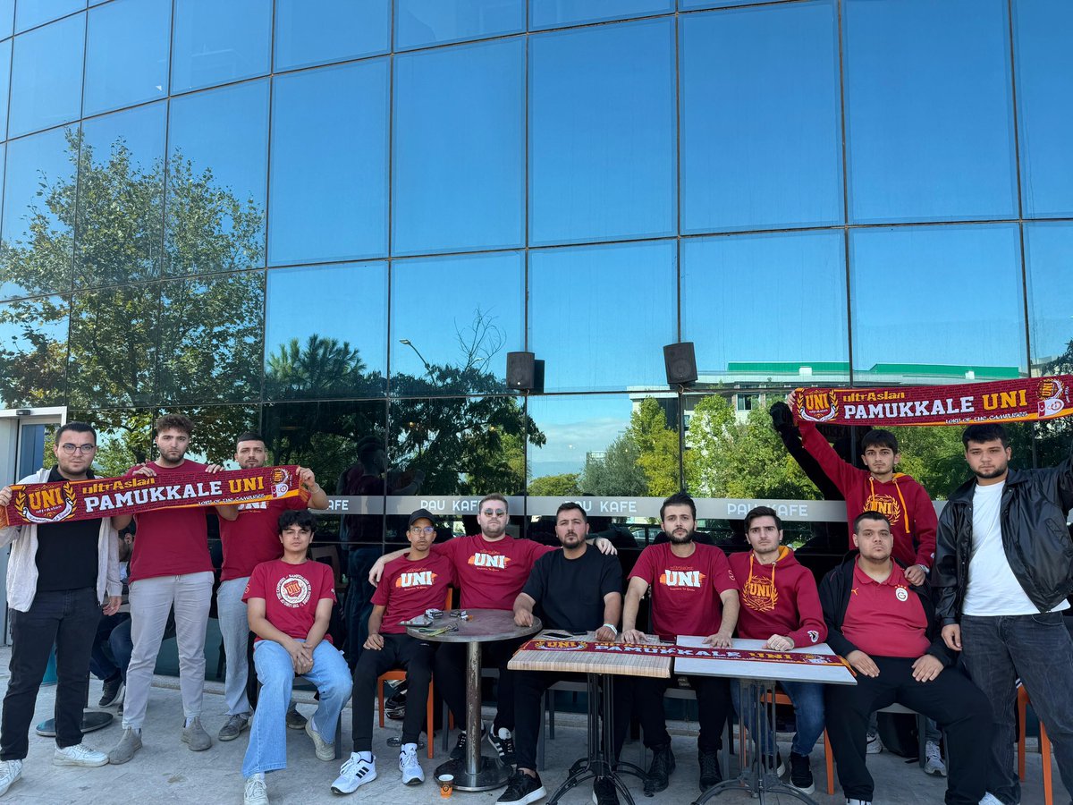 ultrAslanUNI's tweet photo. STANT GÜNLÜKLERİ | “Kampüslerin Kalbinde Galatasaray’ın Peşinde!” mottosuyla yola çıkan temsilciliklerimiz, stant çalışmalarına tüm hızıyla devam ediyor. #ultrAslanUNI https://t.co/BDze1oKHNC