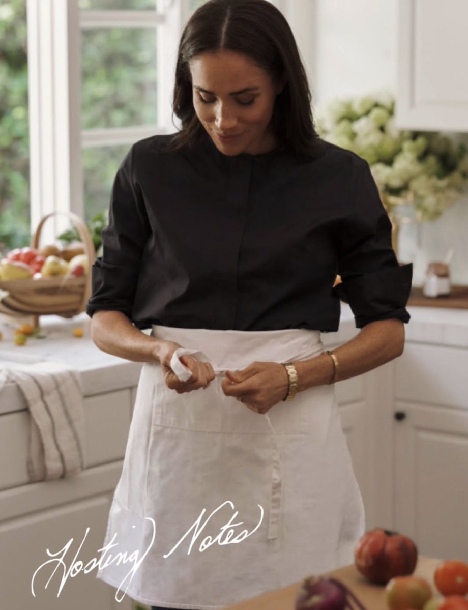 ThinkBeautiful_'s tweet photo. Hi @MarthaStewart did you know that you should prep as much as possible before your guests arrive??
I think that's where you went wrong 🤣
#marthastewart #meghanmarkle https://t.co/6ENrmiRIy6