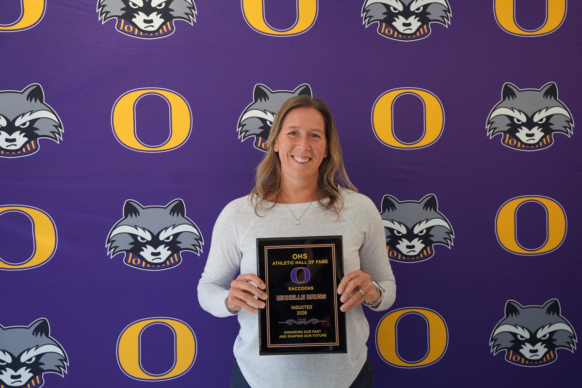 oconschools's tweet photo. We are honored to induct Michelle Bruss into the OHS Athletic Hall of Fame! ππ Bruss coached Girls Volleyball at OHS from 2007-2023. Under her direction, the Varsity Girls Volleyball team were the State Volleyball Champions in 2021! π¦ #OconPride #OconDriven #Oconomowoc https://t.co/CzsRynIx7H