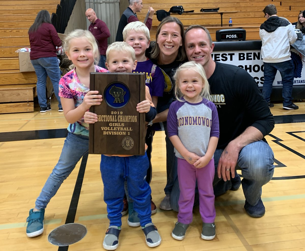 oconschools's tweet photo. We are honored to induct Michelle Bruss into the OHS Athletic Hall of Fame! ππ Bruss coached Girls Volleyball at OHS from 2007-2023. Under her direction, the Varsity Girls Volleyball team were the State Volleyball Champions in 2021! π¦ #OconPride #OconDriven #Oconomowoc https://t.co/CzsRynIx7H