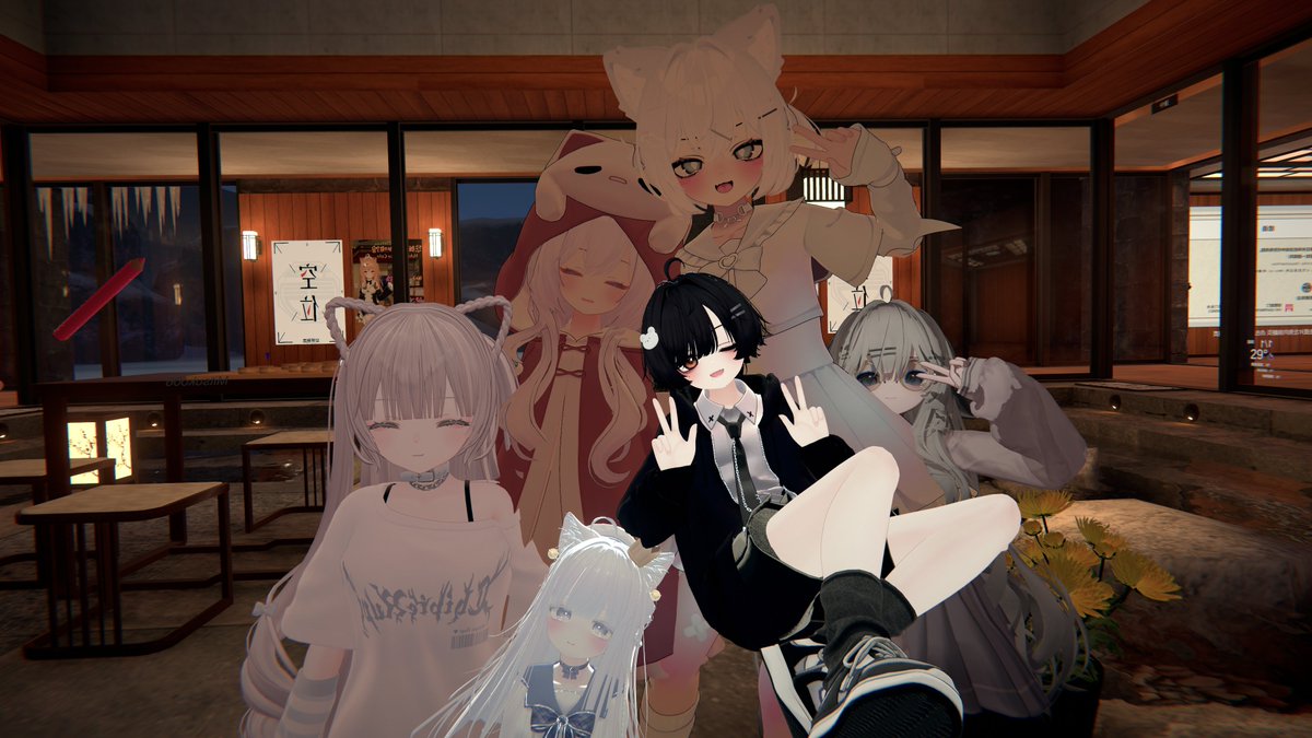 KiuMeila's tweet photo. I have been so long to take group photo😭 https://t.co/ZxZpmfF7MT