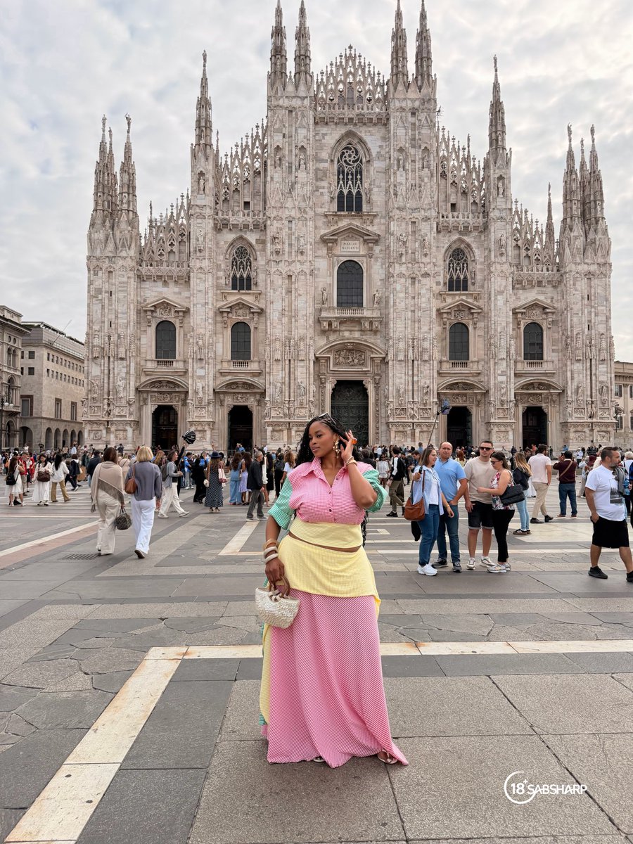 IpelengRSelepe's tweet photo. Exploring Milan and we started off at the Duomo… just standing there thinking, “wow, I’m really in Milan.” So surreal 🥹🤍 #Thepinktablemilan https://t.co/JBwu5Te94I