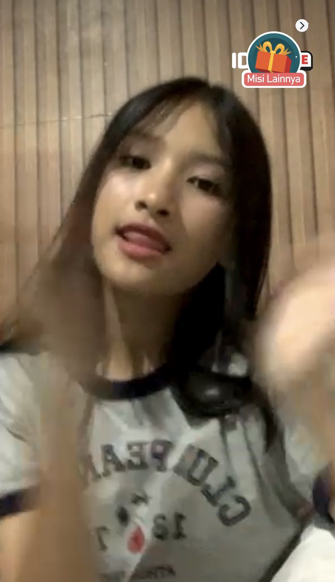 NMAKBR's tweet photo. Arigatou yaakk jeji buat live singkat malem ini 😎✨😝 https://t.co/bh1BlM5JWp