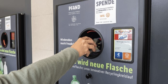 BetterRetailing's tweet photo. Retailers and drinks producers can now register their interest to be return points for October 2027’s deposit return scheme

https://t.co/VIqBIqaQ5M https://t.co/9GplRquYwW