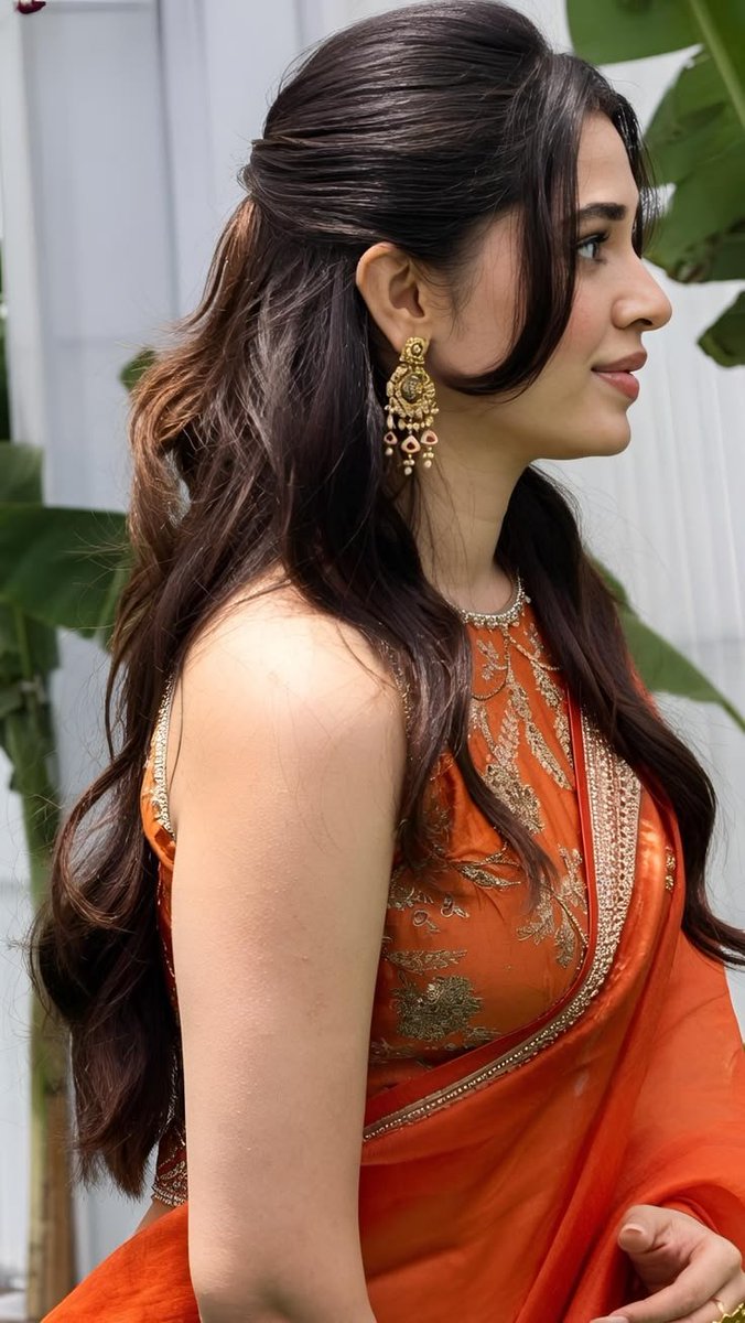 Darshinipyou's tweet photo. kirthi shetty 
Hottest View 👀🥵♥️😍 https://t.co/WAizobV73O