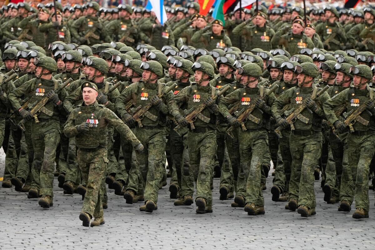 Today_it's tweet photo. La Russia avverte la Nato: "Pronti a usare tutto il nostro arsenale per difendere Kalinigrad". L’Alleanza: "Basta minacce" https://t.co/rqrqUIVFmf https://t.co/yCsy2TSJLN