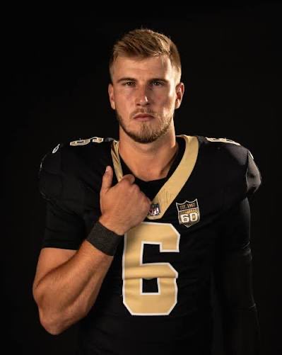 mossolave's tweet photo. 🚨Trade Concept 🚨￼￼
Assuming the chiefs want an immediate upgrade at QB, would you offer #saints QB Tyler Shough for #ChiefsKingdom QB Patrick Mahomes and 4 first round picks? 
I’d be extremely hesitant. https://t.co/KglG107nFn